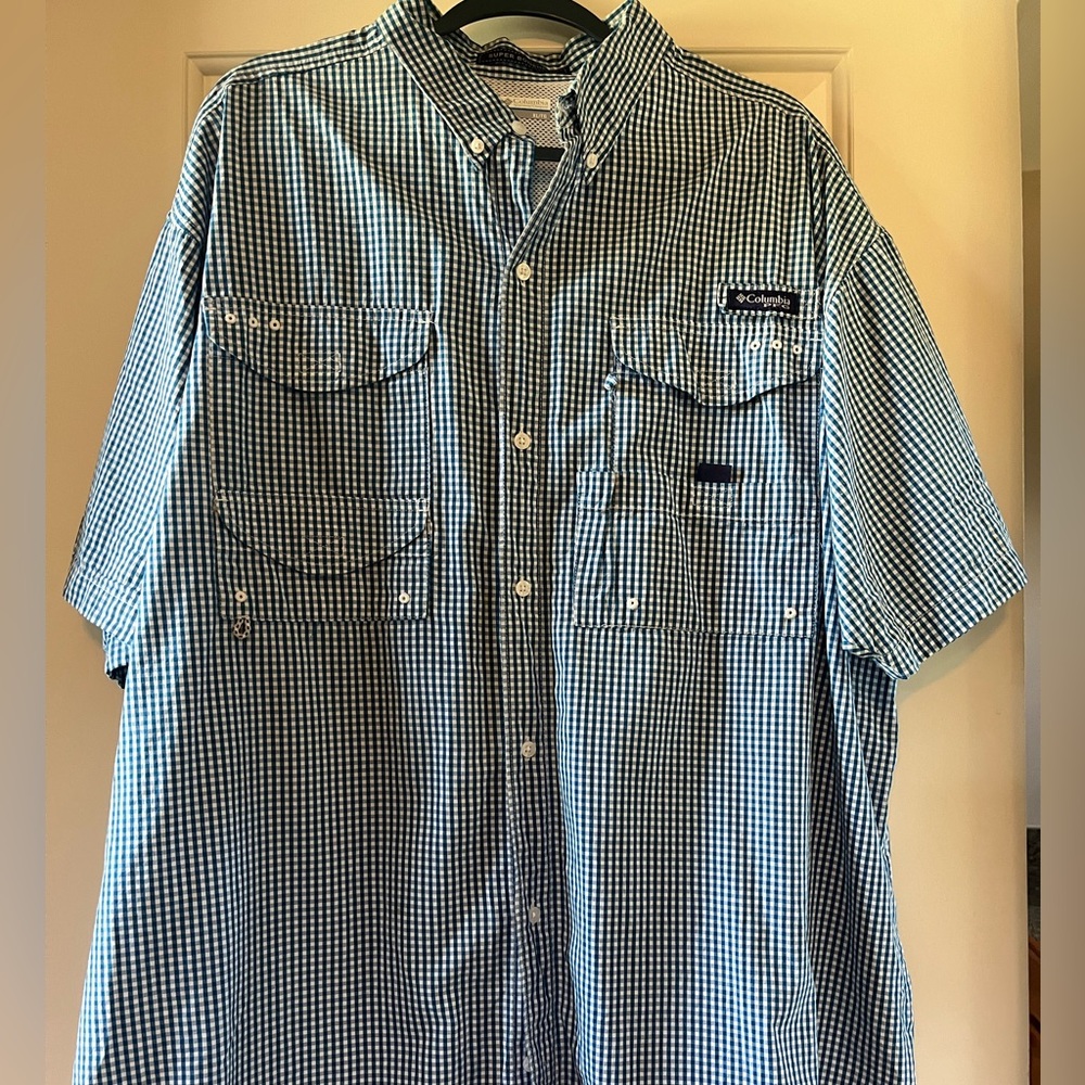 Columbia Men's Teal Checkered Button-Down Shirt